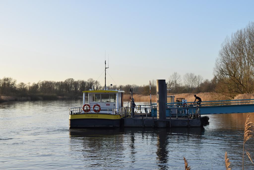 Bed and Breakfast Logieslogees Tielrode Exterior foto